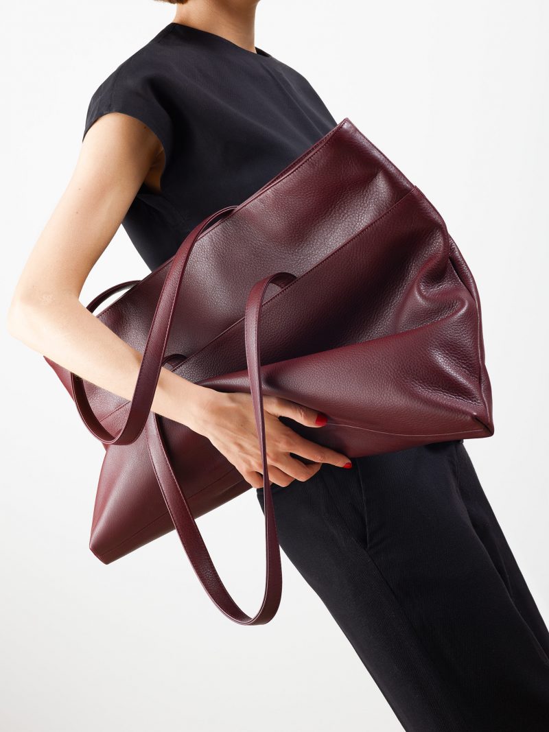 ATLAS shoulder bag in burgundy calfskin leather | TSATSAS
