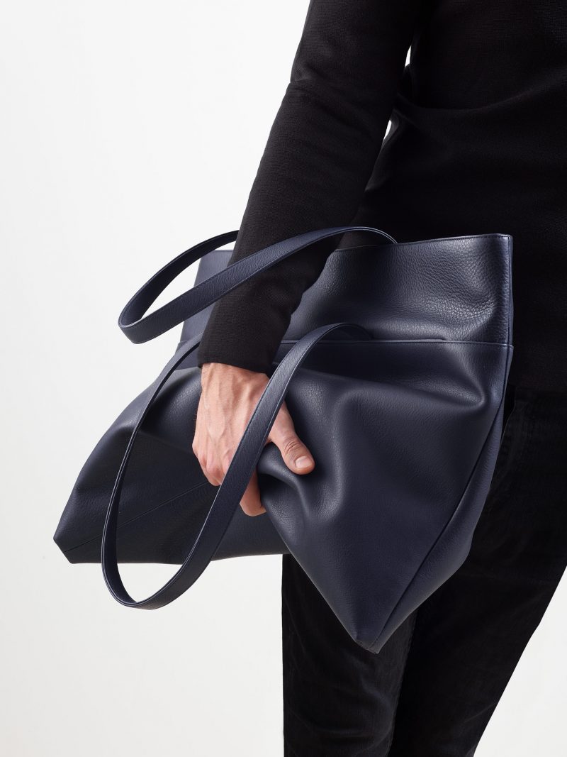 ATLAS shoulder bag in navy blue calfskin leather | TSATSAS