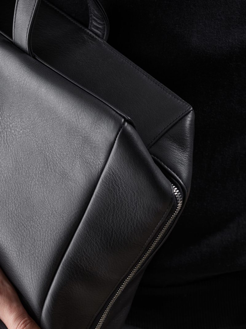 COEN tote bag in black calfskin leather | TSATSAS