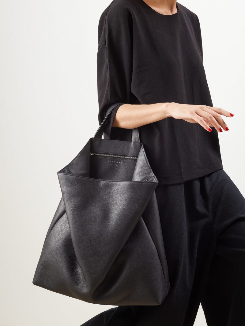 FLUKE tote bag in black calfskin leather | TSATSAS