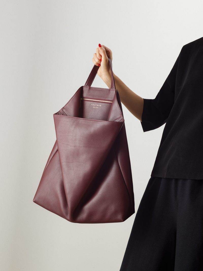 FLUKE tote bag in burgundy calfskin leather | TSATSAS