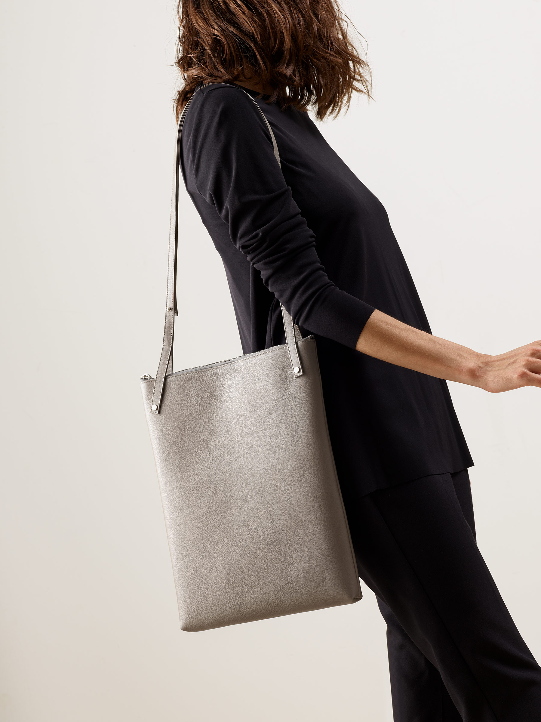 Louis Feraud - Authenticated Handbag - Cloth Grey for Women, Good Condition