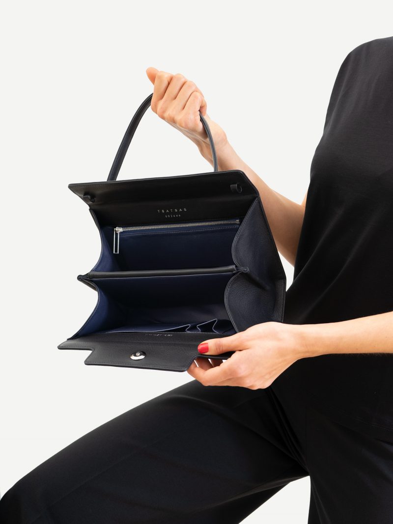 931 hand bag in black calfskin leather | TSATSAS
