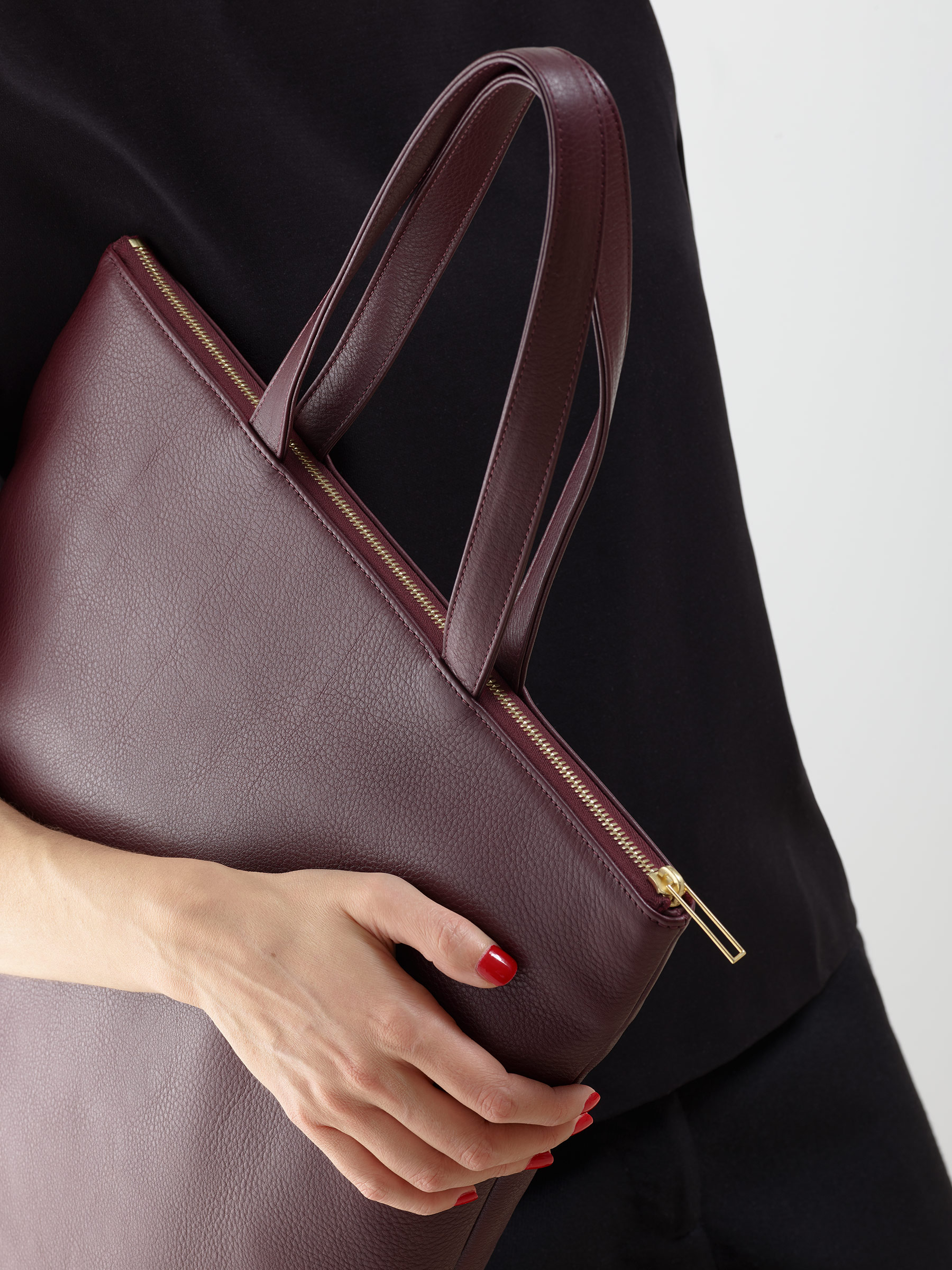 LUCID tote bag in burgundy calfskin leather