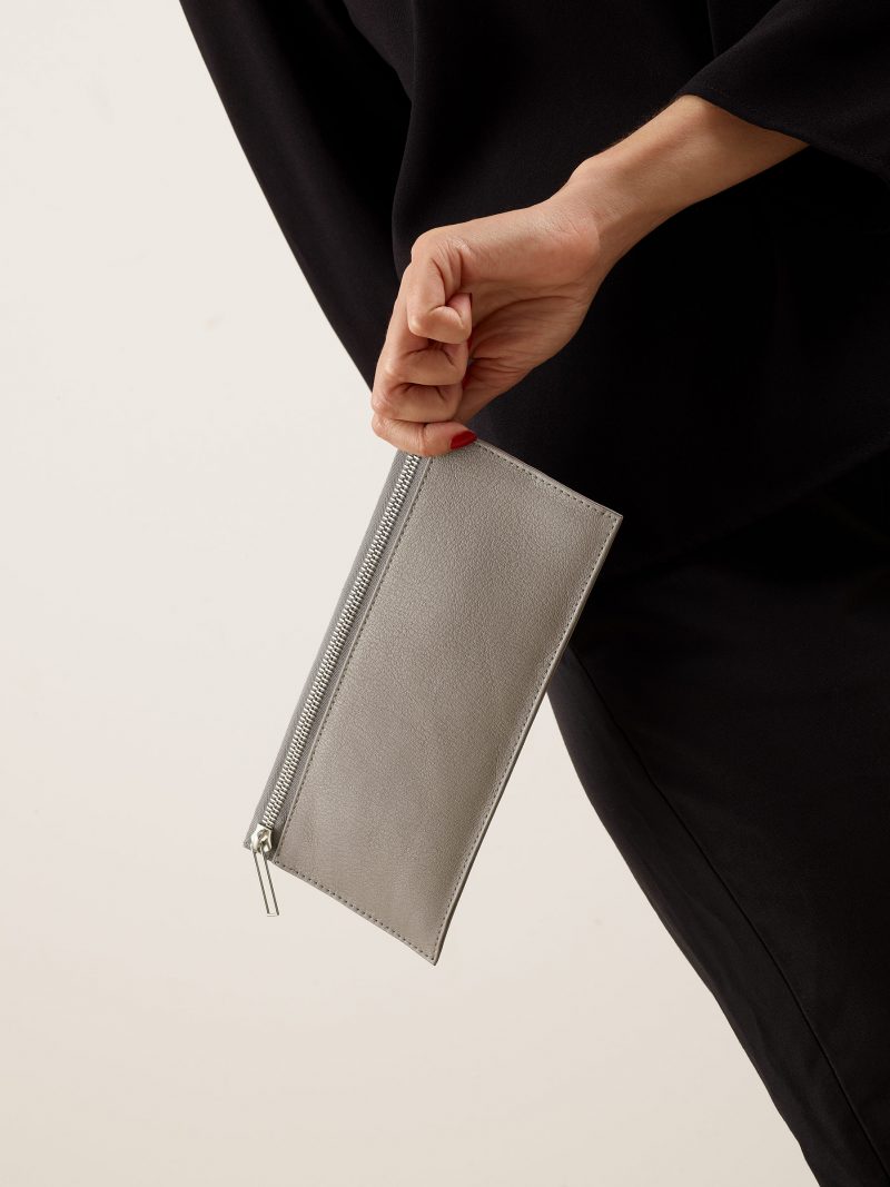 MATTER 1 case in grey calfskin leather | TSATSAS
