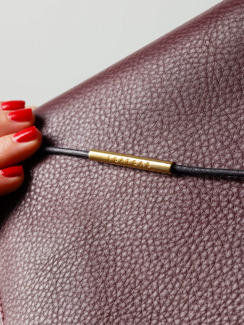 RE-OTHER shoulder bag in burgundy calfskin leather | TSATSAS
