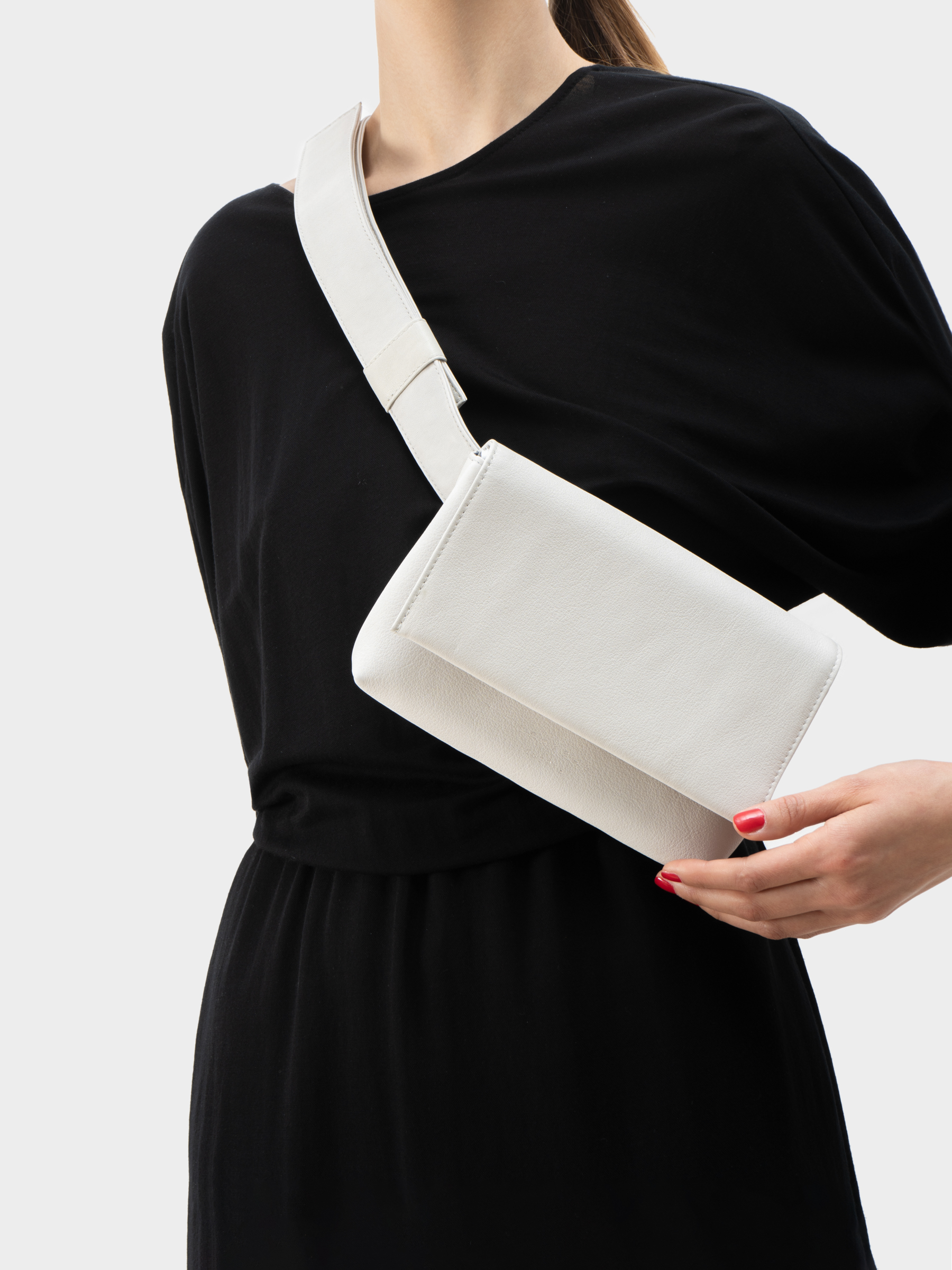SOMA belt bag in off-white calfskin leather | TSATSAS