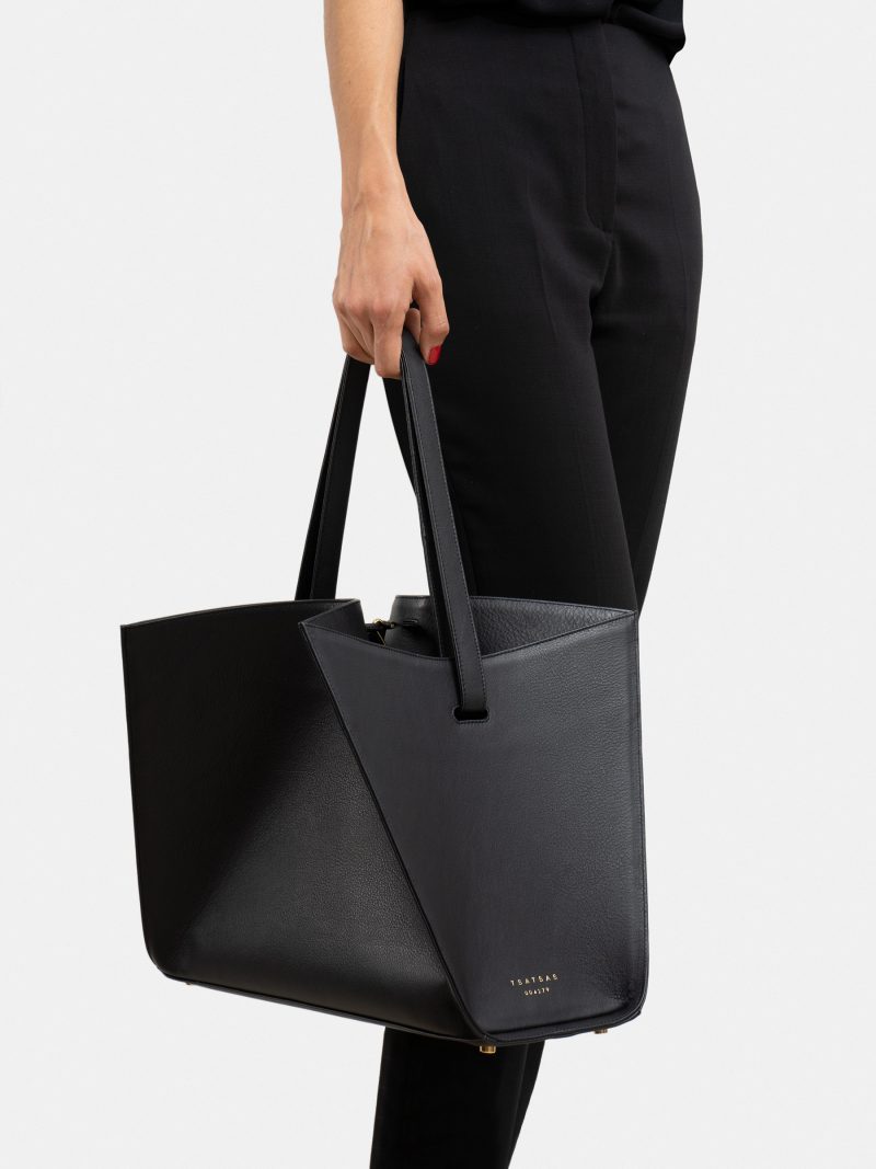 ANNEX tote bag in black calfskin leather | TSATSAS