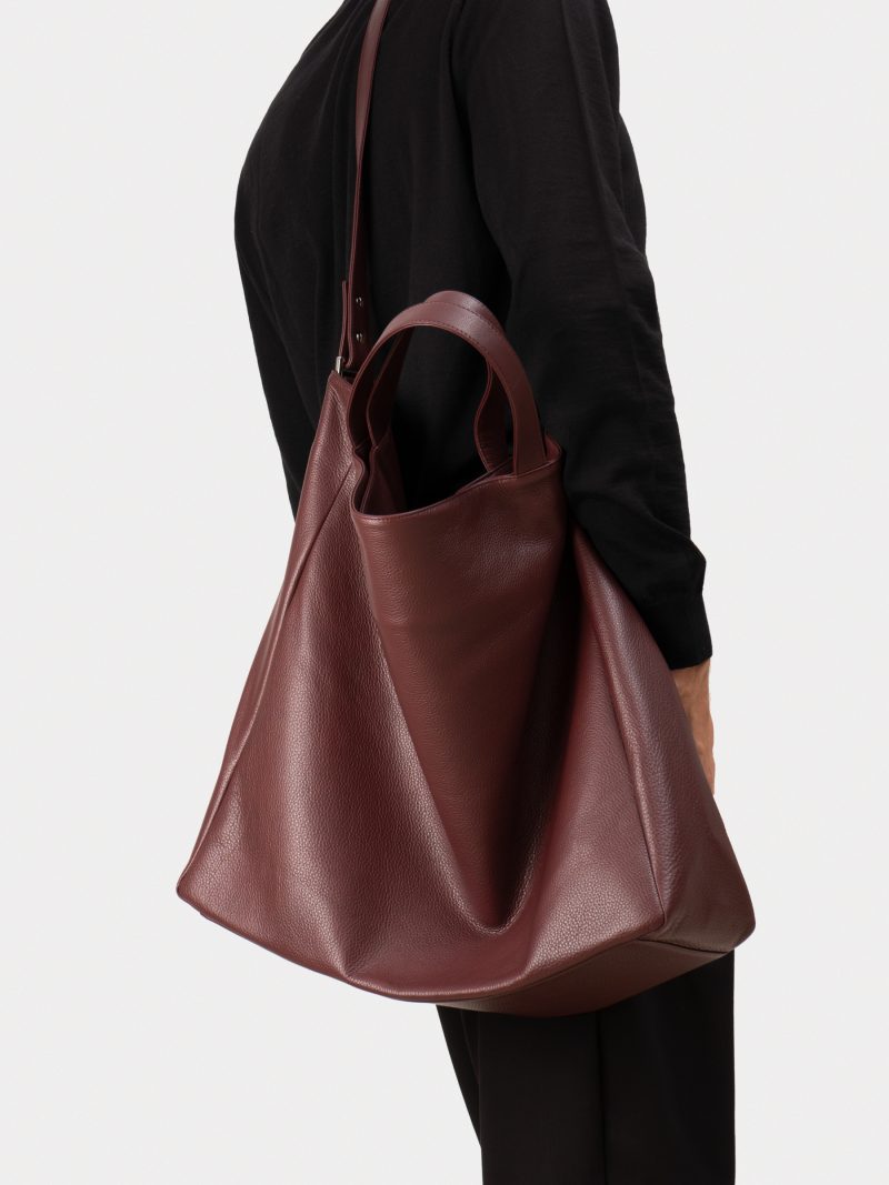 FABER 2 shoulder bag in burgundy calfskin leather | TSATSAS