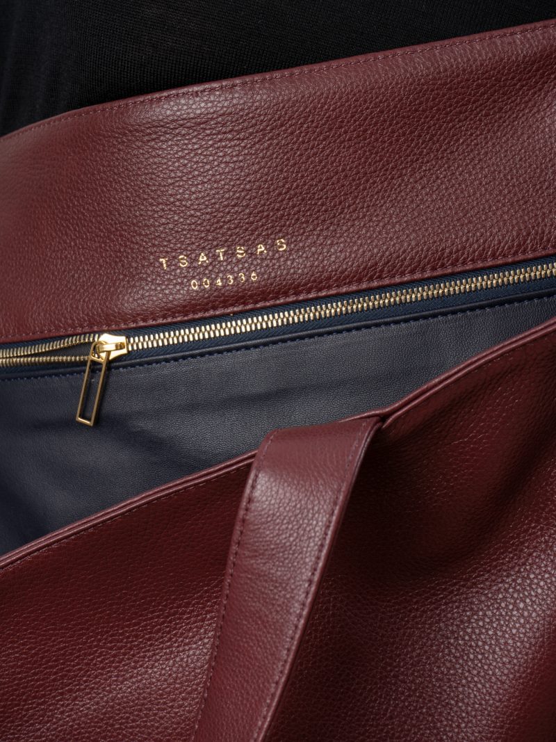 FABER shoulder bag in burgundy calfskin leather | TSATSAS