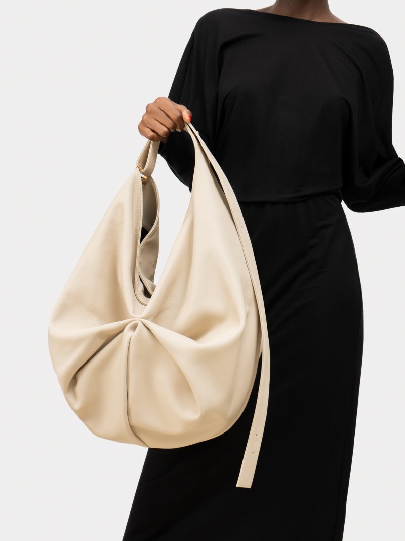 SACAR shoulder bag in ivory calfskin leather | TSATSAS