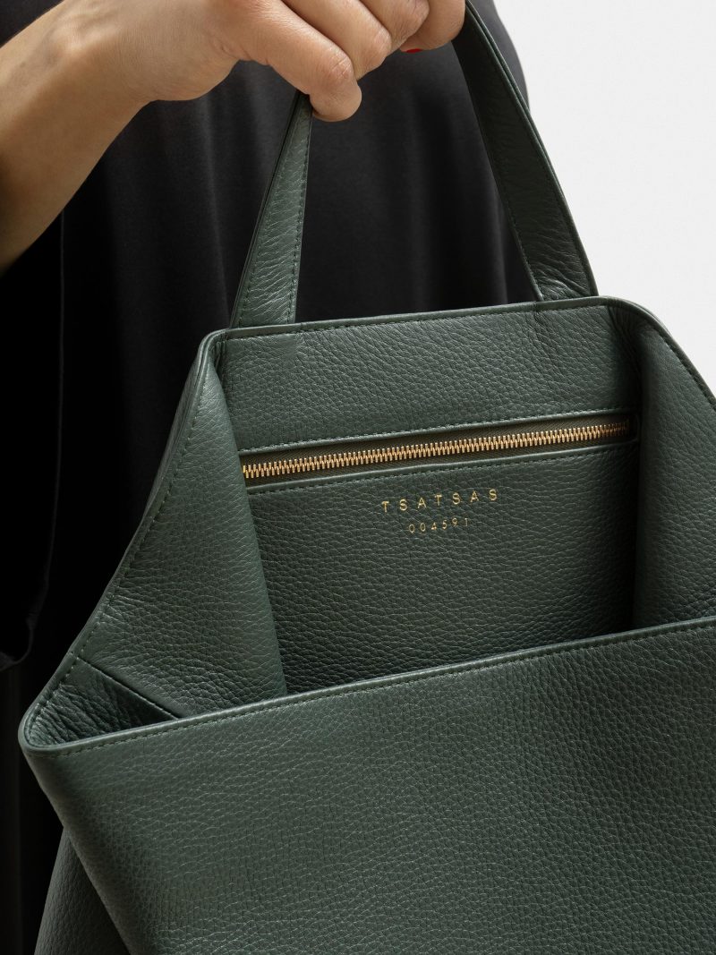 FLUKE tote bag in pine green calfskin leather | TSATSAS