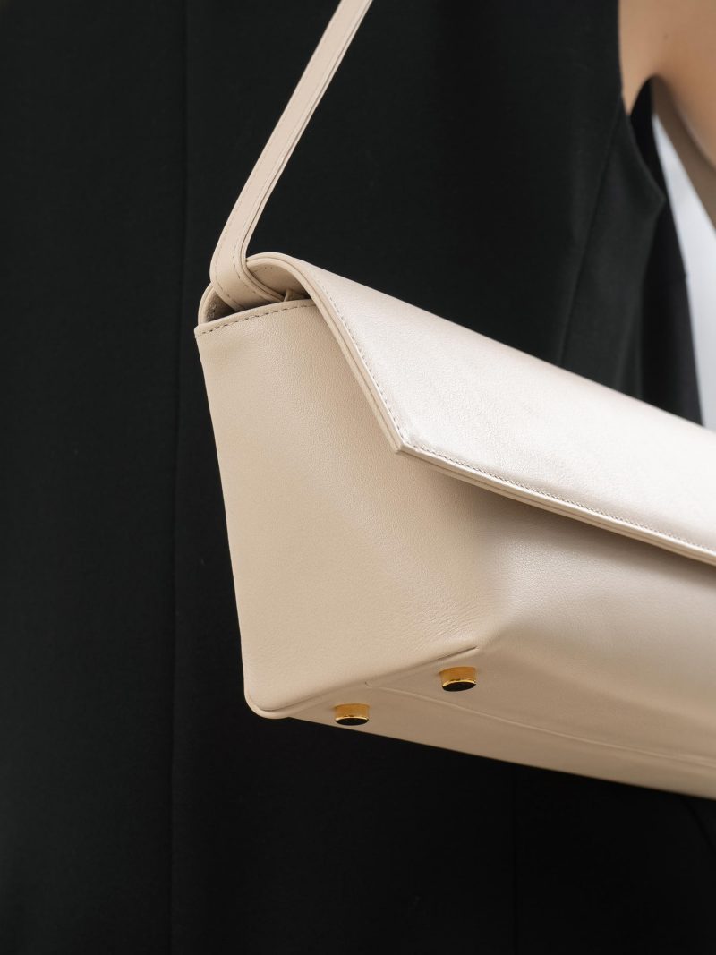 KIRAT shoulder bag in ivory calfskin leather | TSATSAS