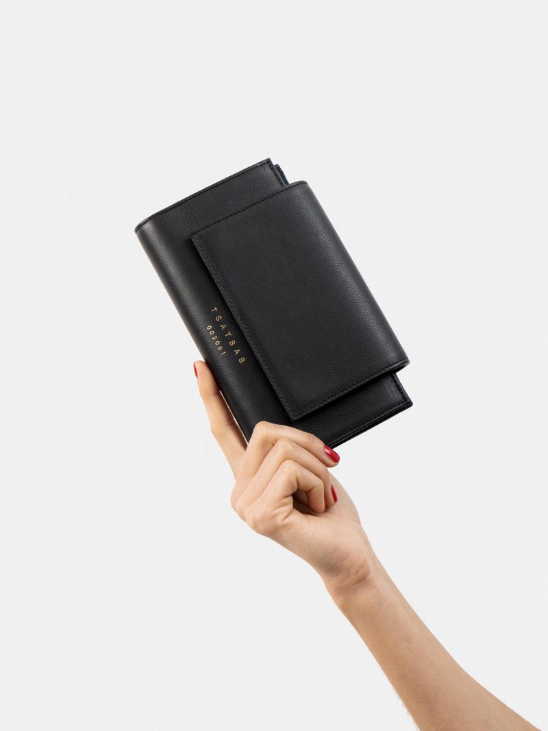 MONO wallet in black calfskin leather | TSATSAS