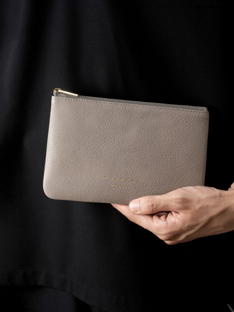 CASE 2 — case in grey calfskin leather | TSATSAS and David Chipperfield