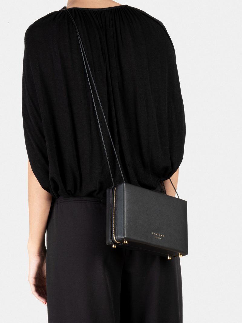LINDEN 32 shoulder bag in black calfskin leather | TSATSAS