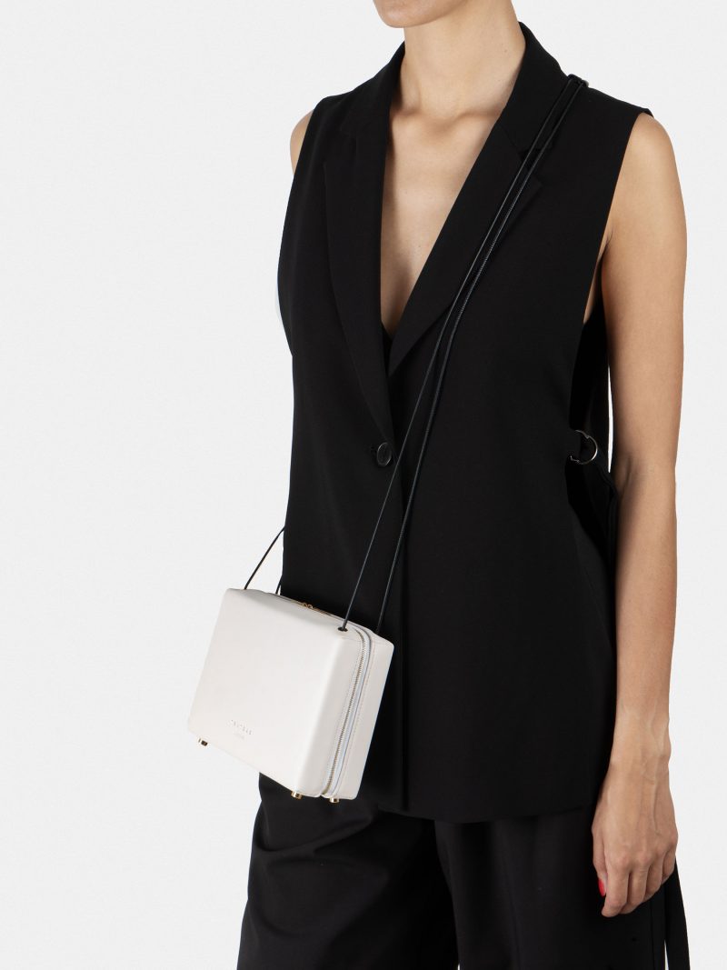 LINDEN 32 shoulder bag in off-white calfskin leather | TSATSAS
