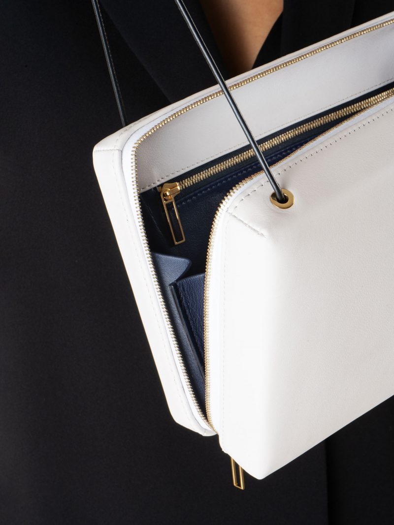 LINDEN 32 shoulder bag in off-white calfskin leather | TSATSAS
