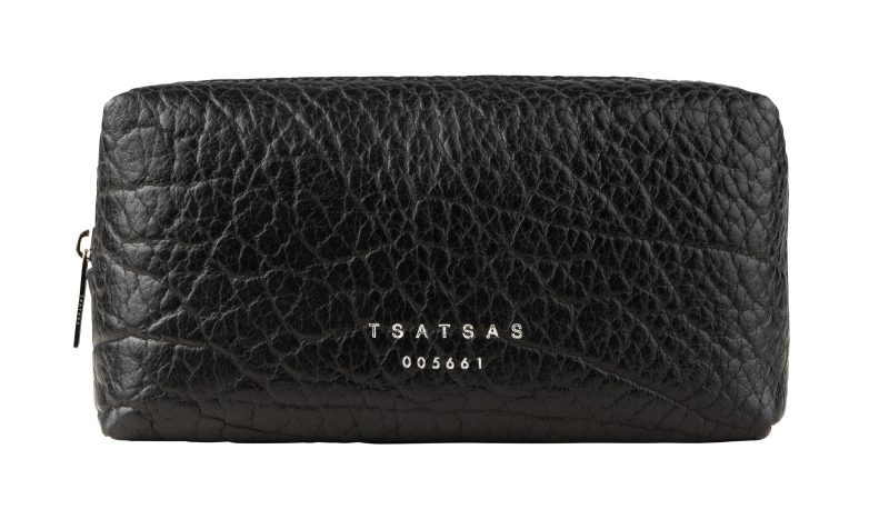 BASALT 1 wash bag in black bison leather | TSATSAS