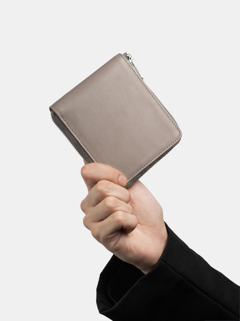 KOBO 1 wallet in grey calfskin leather | TSATSAS