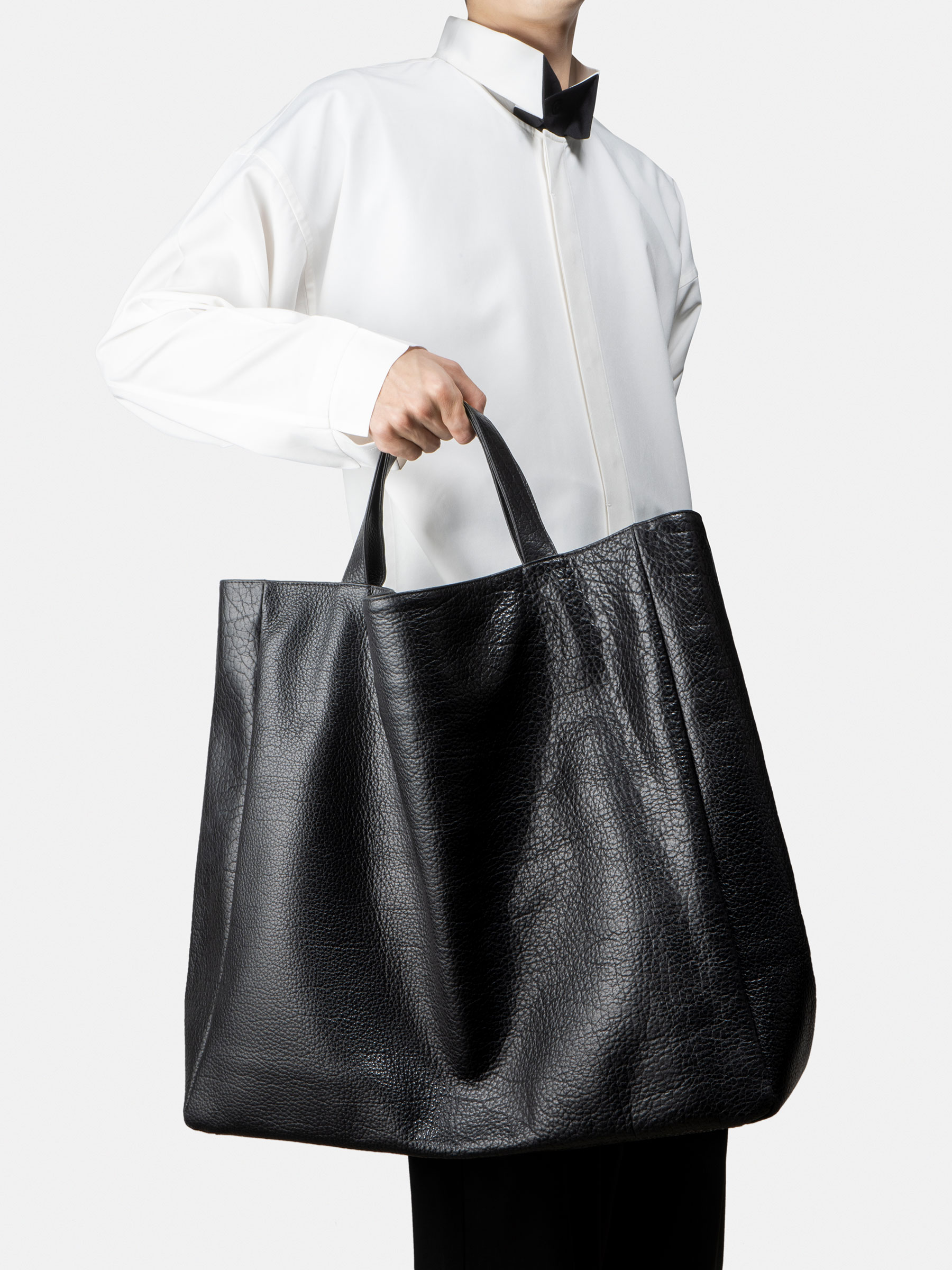 FABER TWO shoulder bag in black bison leather | TSATSAS