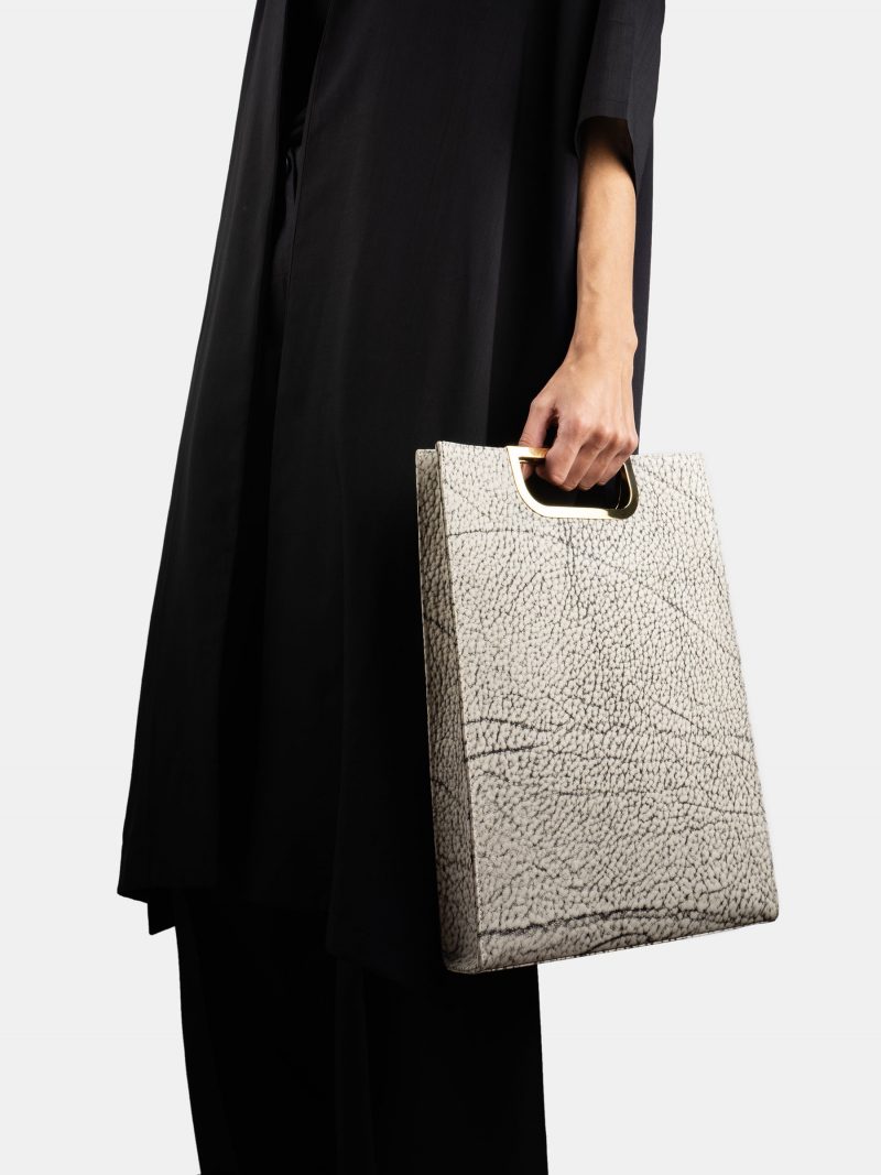 SOODEN handbag in hand-sanded marbled nubuck leather | TSATSAS