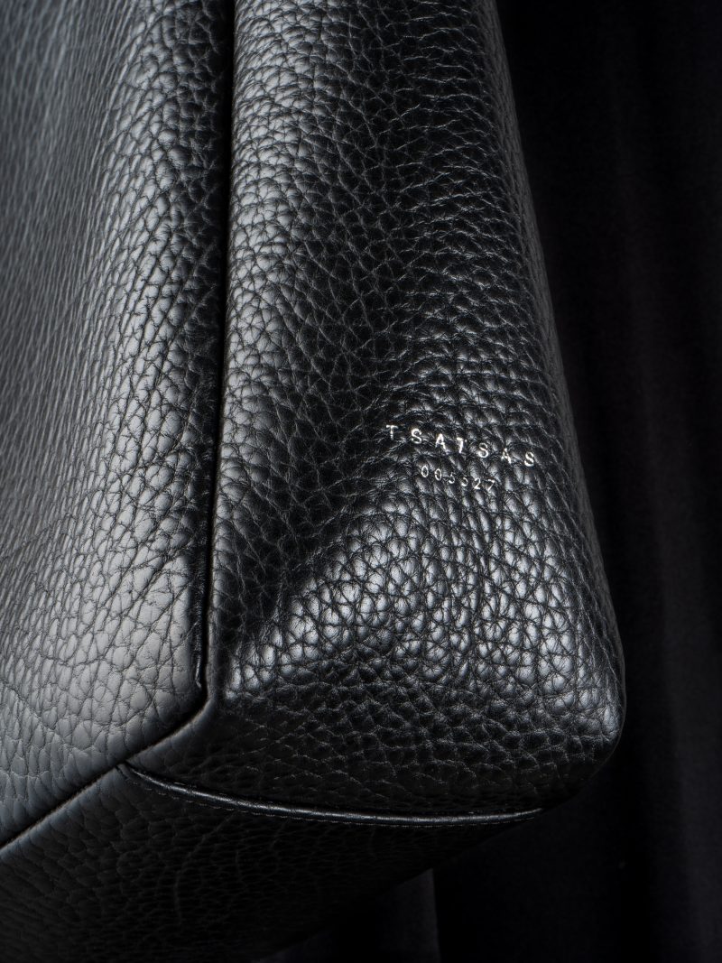 NEXUS tote bag in black bison leather | TSATSAS