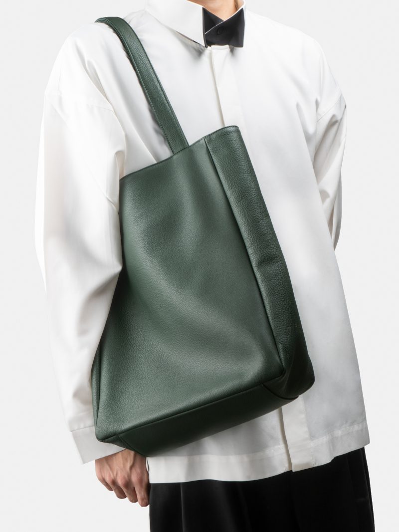 NEXUS tote bag in pine green calfskin leather | TSATSAS