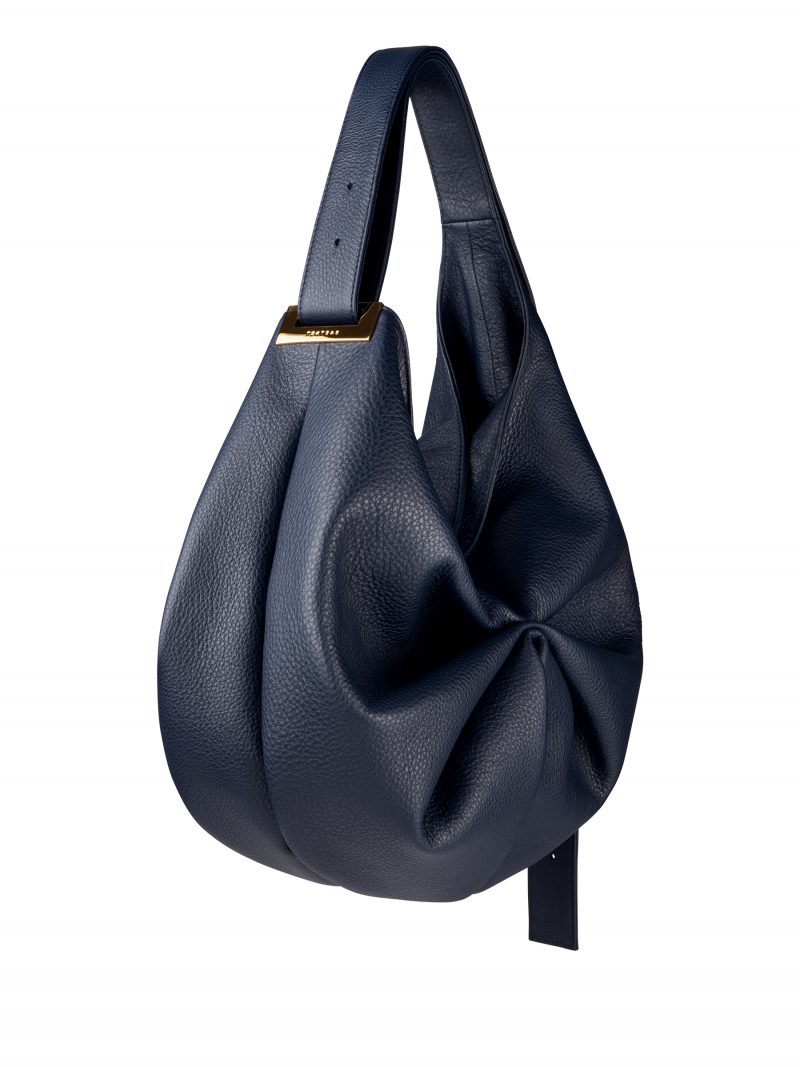 SACAR S shoulder bag in navy blue calfskin leather | TSATSAS
