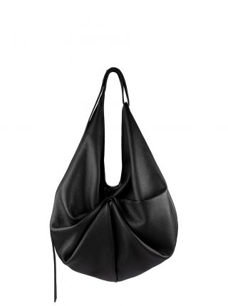 SACAR shoulder bag in black calfskin leather | TSATSAS