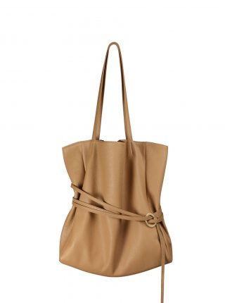 ANIS shoulder bag in cashew calfskin leather | TSATSAS
