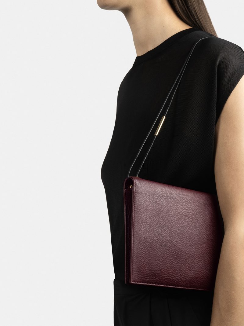 RE-OTHER shoulder bag in burgundy calfskin leather | TSATSAS