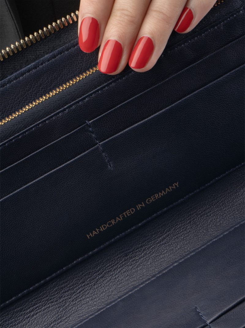 KOBO 2 wallet in black bison leather | TSATSAS