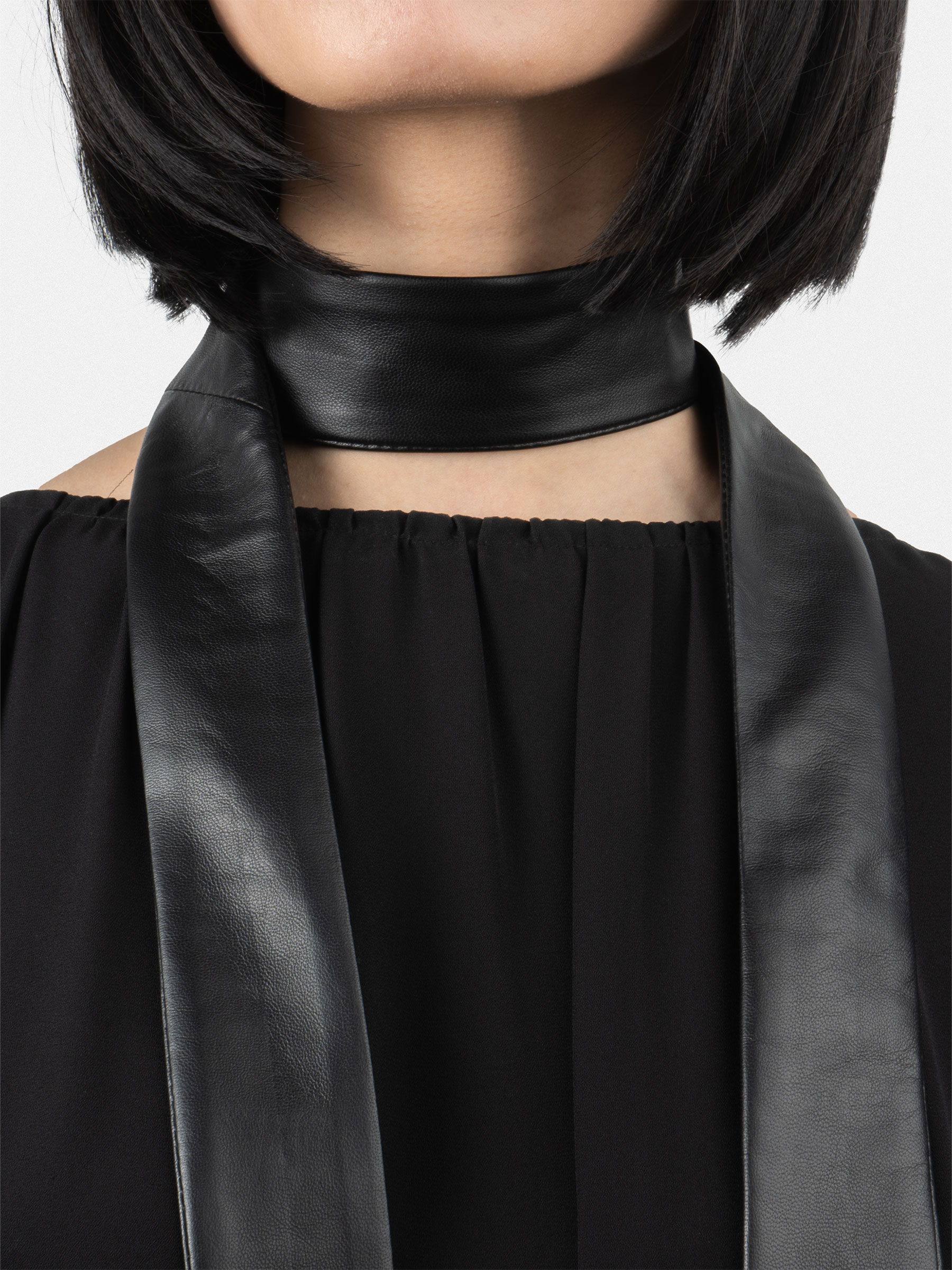 JUNO belt/scarf in black lamb nappa leather | TSATSAS