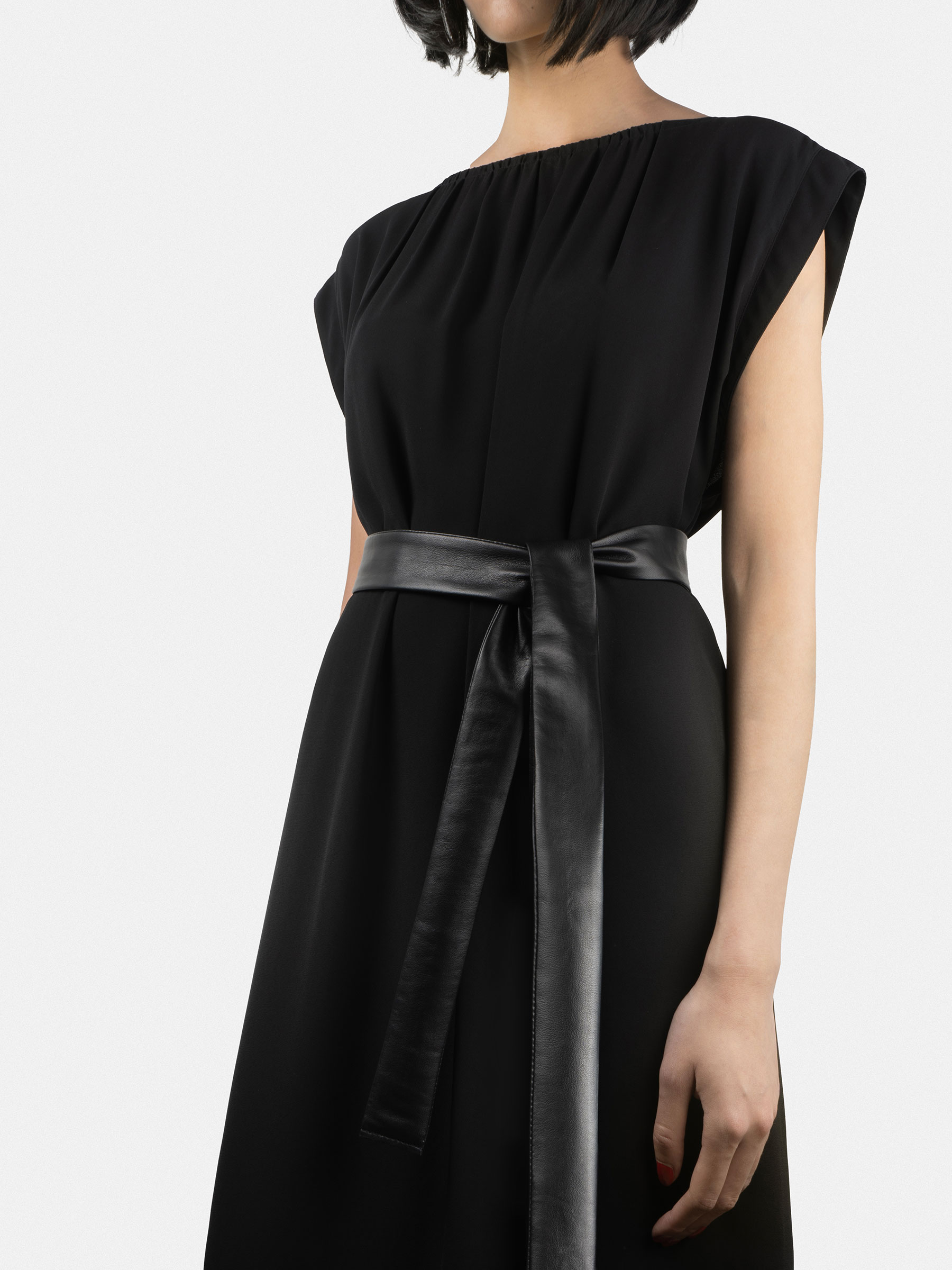 JUNO belt/scarf in black lamb nappa leather | TSATSAS