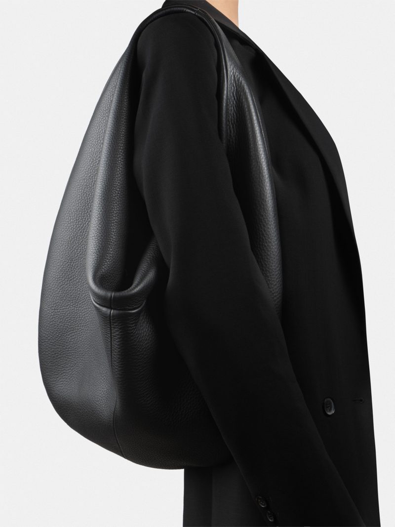 DANAIDE shoulder bag in black calfskin leather | TSATSAS