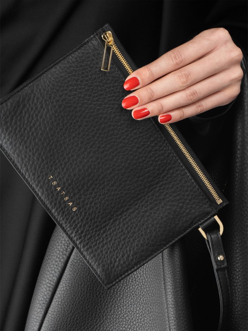 DANAIDE shoulder bag in black calfskin leather | TSATSAS