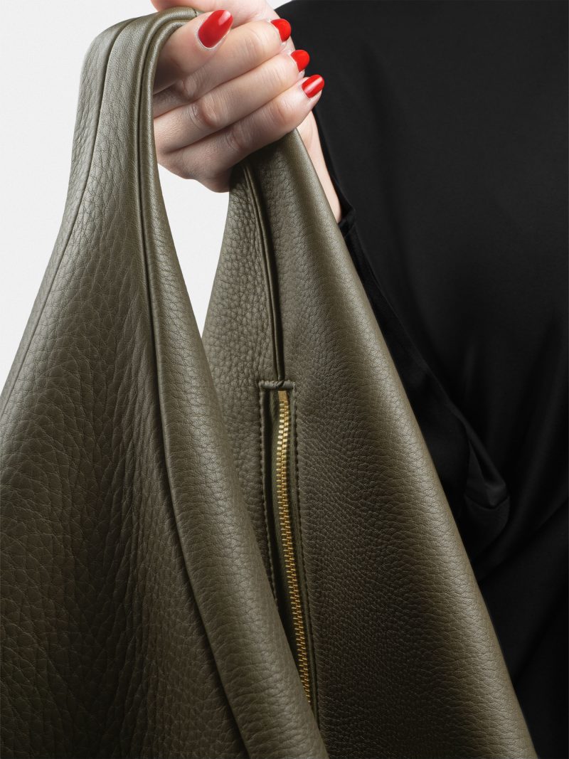 DANAIDE shoulder bag in khaki green calfskin leather | TSATSAS