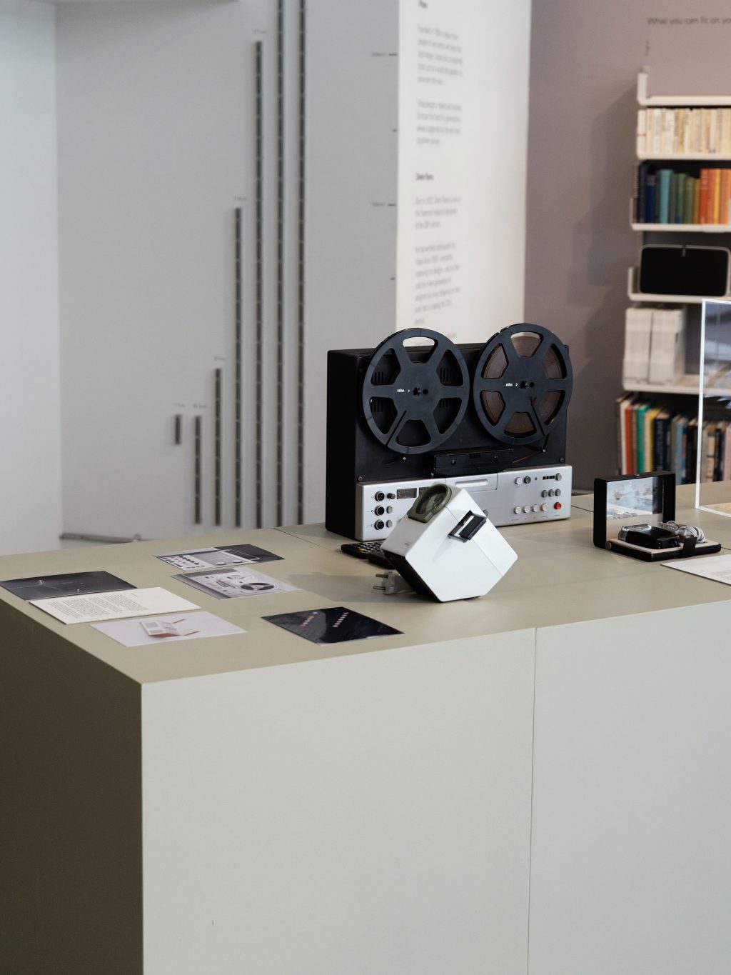 In residence at Vitsœ: TSATSAS and the 931 bag, designed by Dieter Rams - Photography by Dimitrios Tsatsas | TSATSAS