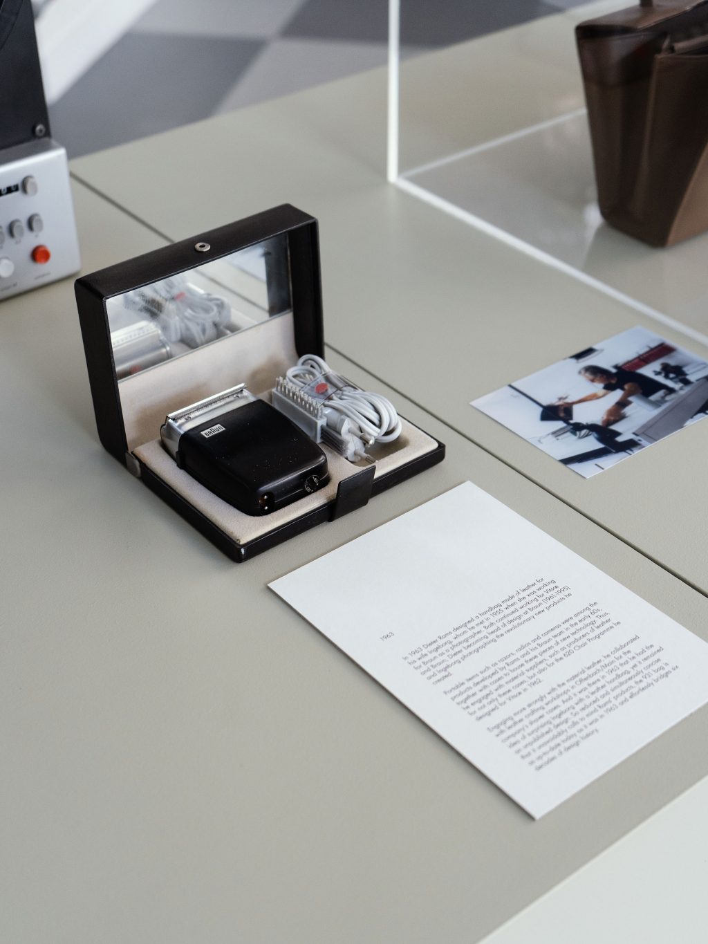 In residence at Vitsœ: TSATSAS and the 931 bag, designed by Dieter Rams - Photography by Dimitrios Tsatsas | TSATSAS