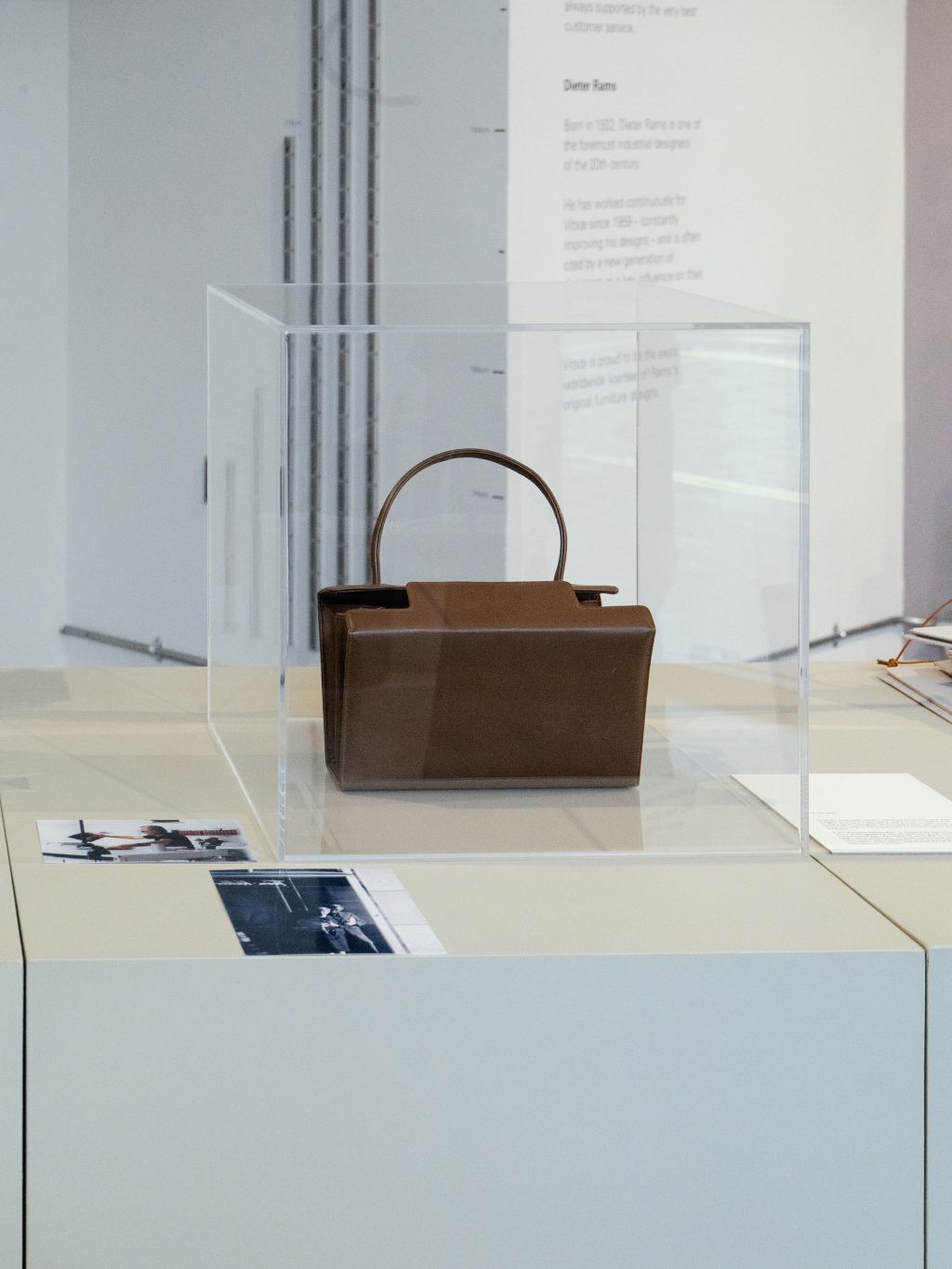 In residence at Vitsœ: TSATSAS and the 931 bag, designed by Dieter Rams - Photography by Dimitrios Tsatsas | TSATSAS