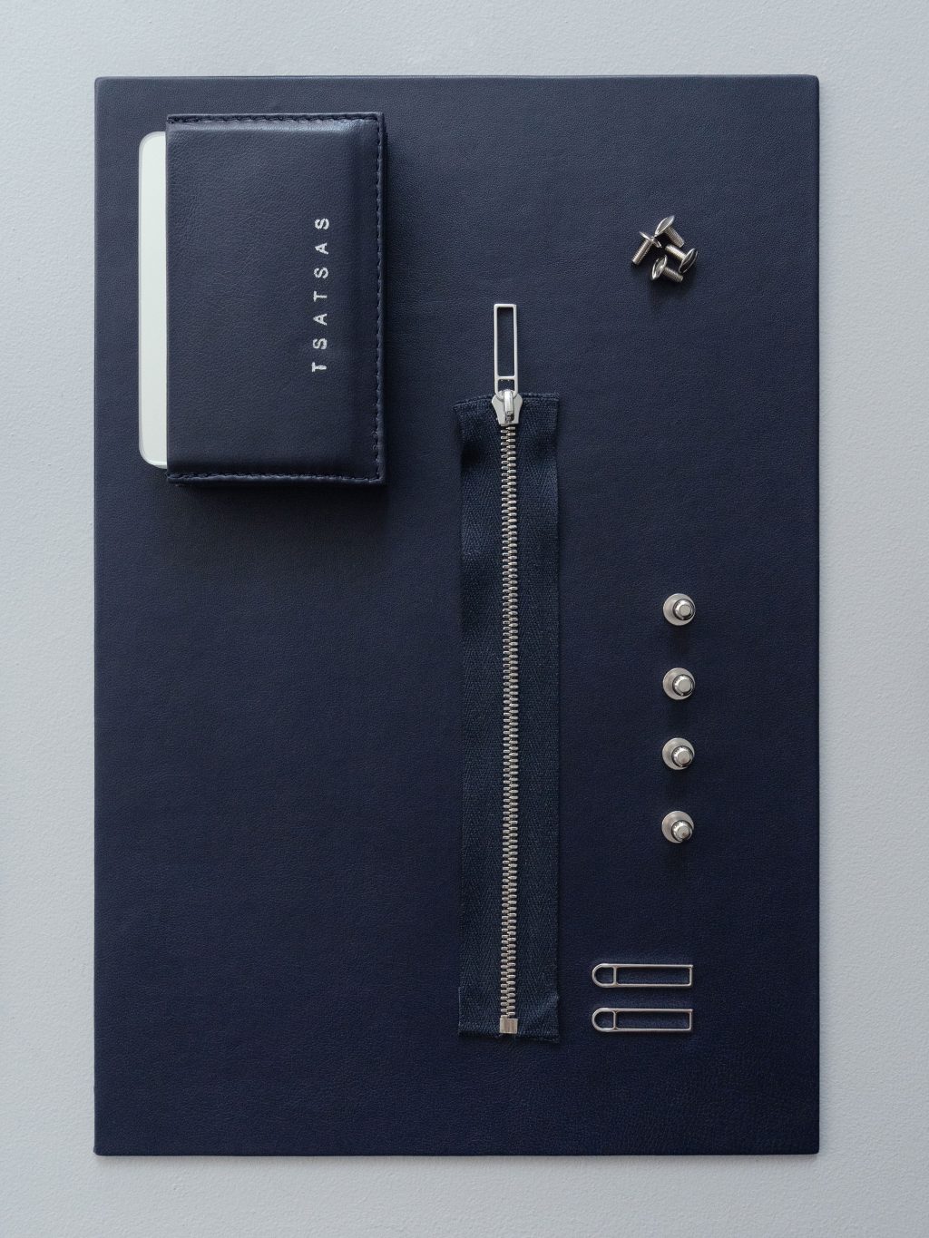 In residence at Vitsœ: TSATSAS and the 931 bag, designed by Dieter Rams - Photography by Dimitrios Tsatsas | TSATSAS