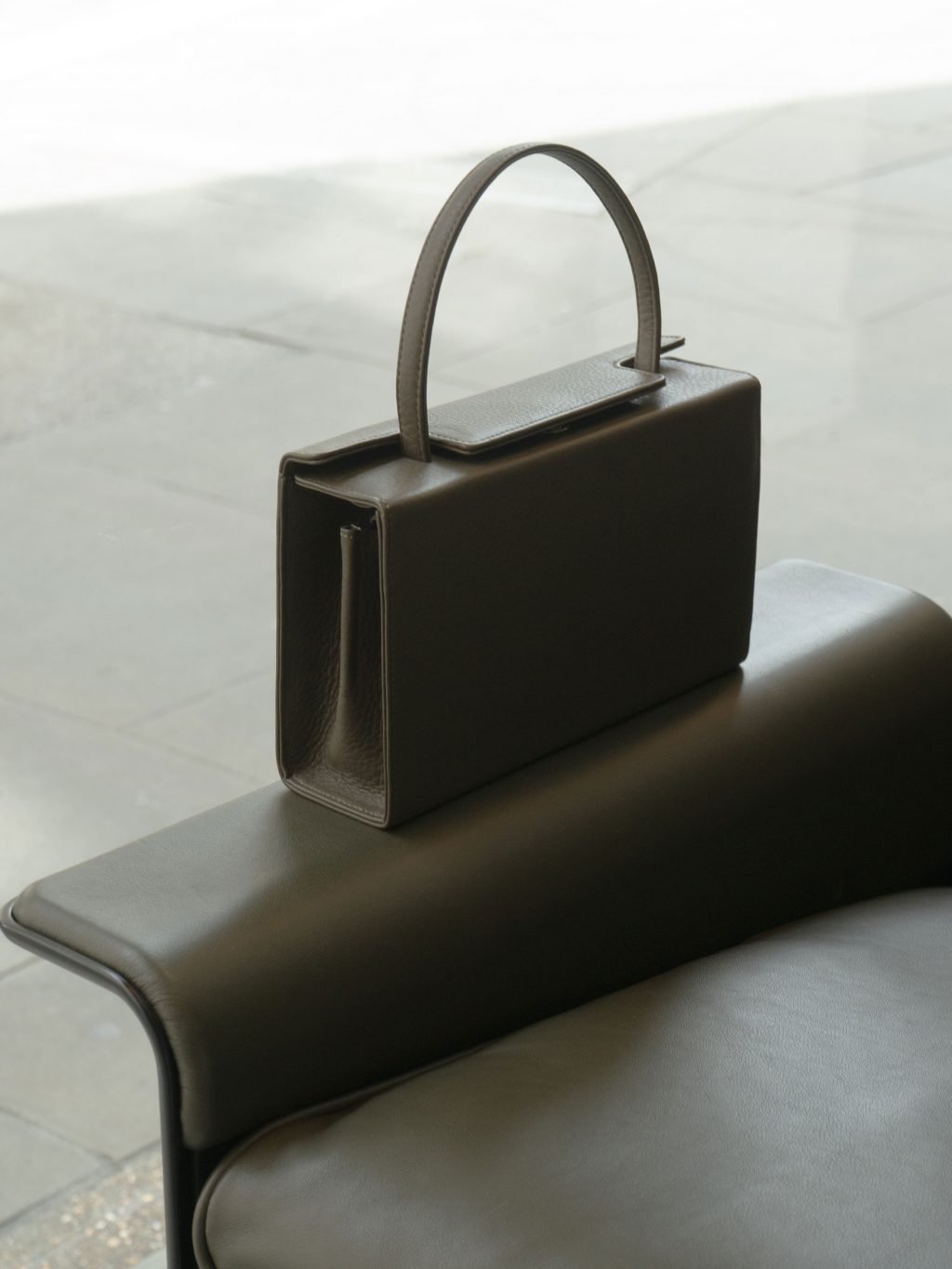 In residence at Vitsœ: TSATSAS and the 931 bag, designed by Dieter Rams - Photography by Dimitrios Tsatsas | TSATSAS