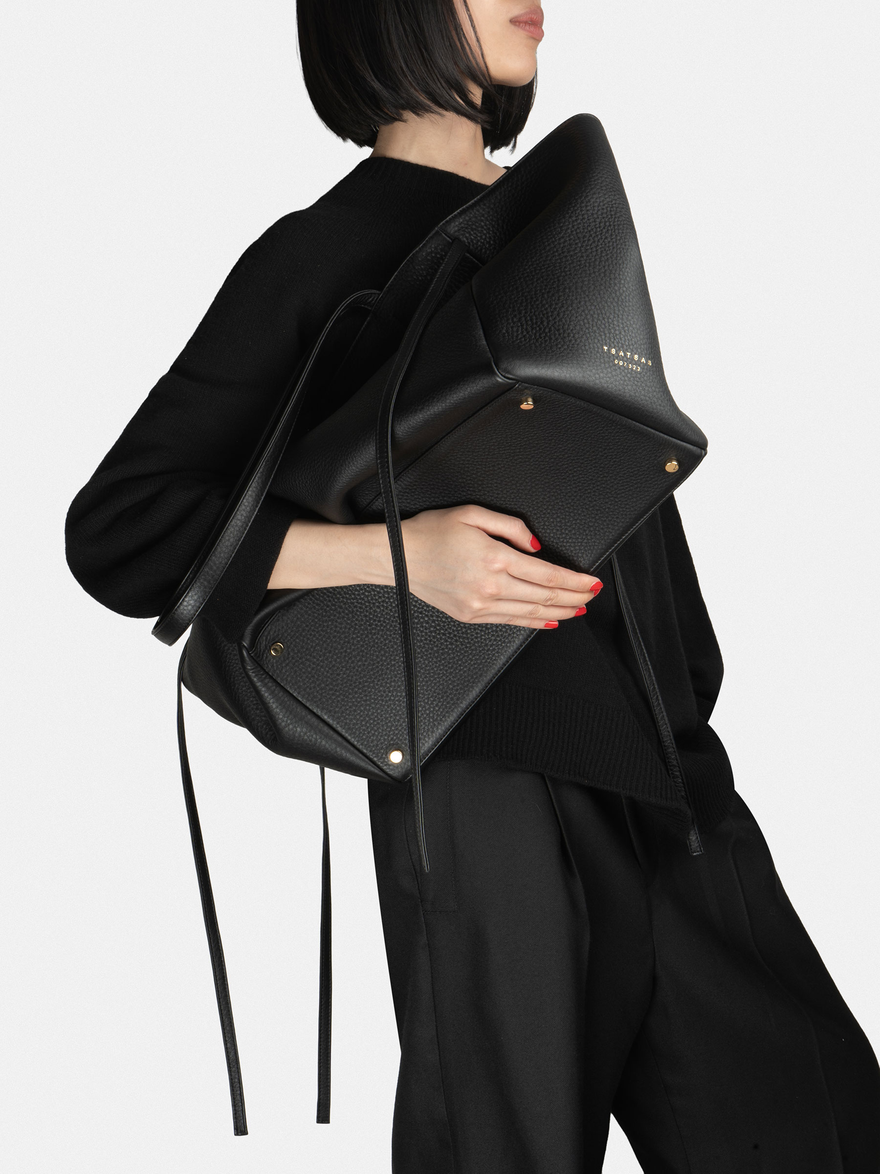 RENEE shoulder bag in black calfskin leather | TSATSAS