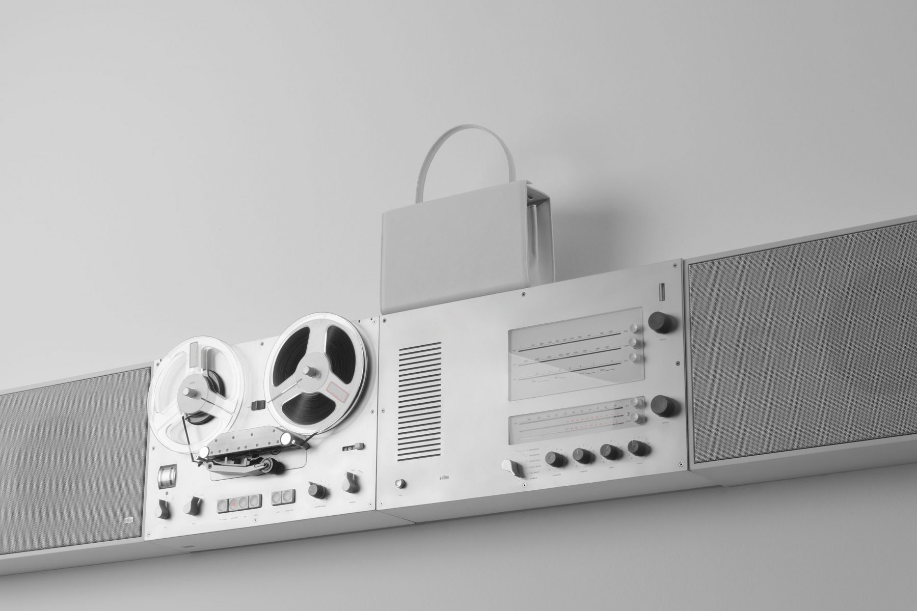 TSATSAS 931 Design Dieter Rams — Photography Gerhardt Kellermann
