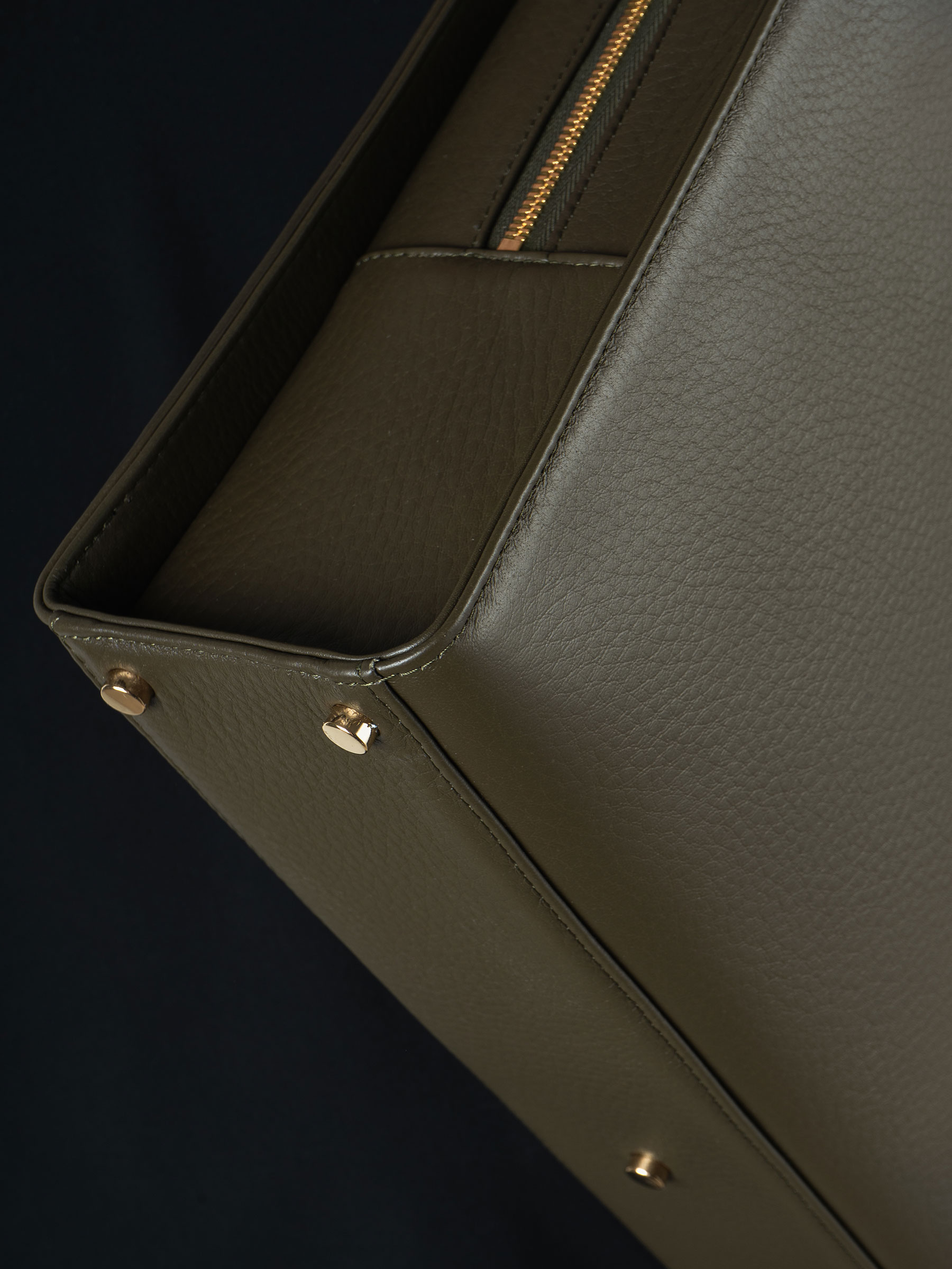 DELTOUR structured tote bag in khaki green calfskin leather | TSATSAS