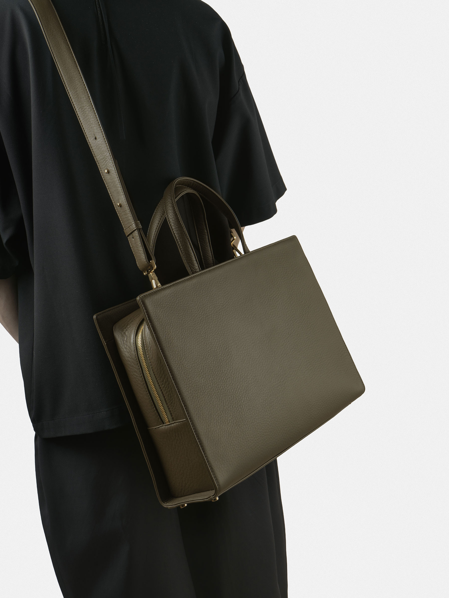 DELTOUR structured tote bag in khaki green calfskin leather | TSATSAS